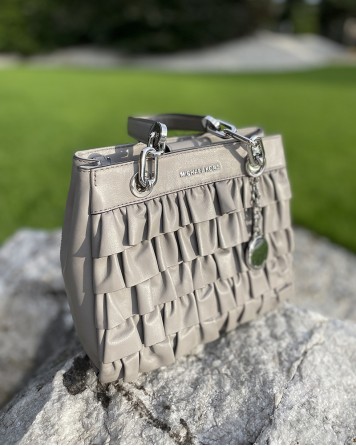 Kabelka dámská Michael Kors šedá s řasením